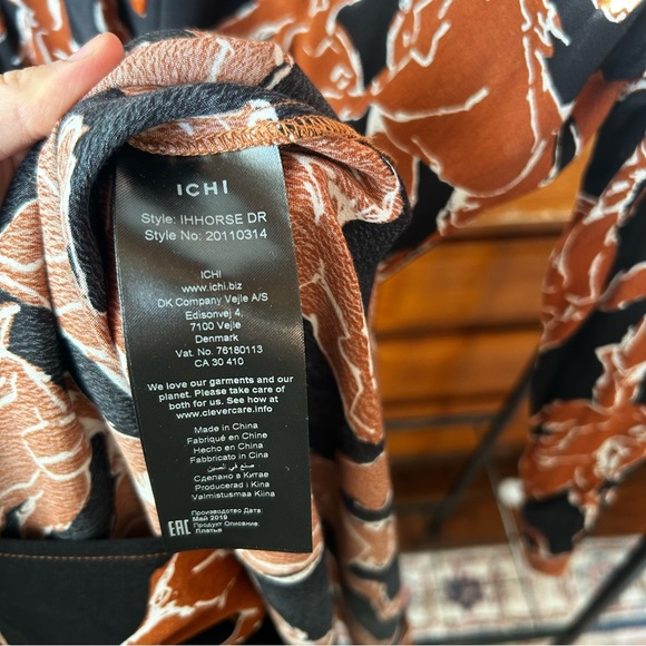 Horse Print Dress - Picture 4 of 6